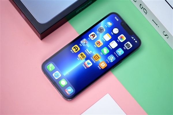 蘋果首次干掉劉海！消息稱iPhone 14將采用打孔屏、后攝不凸起