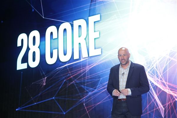 Intel宣布新一代28核心處理器！