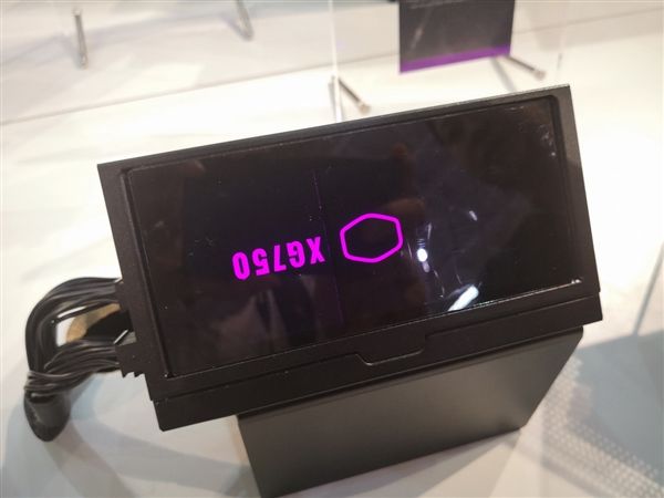 臺(tái)北電腦展2018：酷冷至尊全新電源雙線(xiàn)齊發(fā)